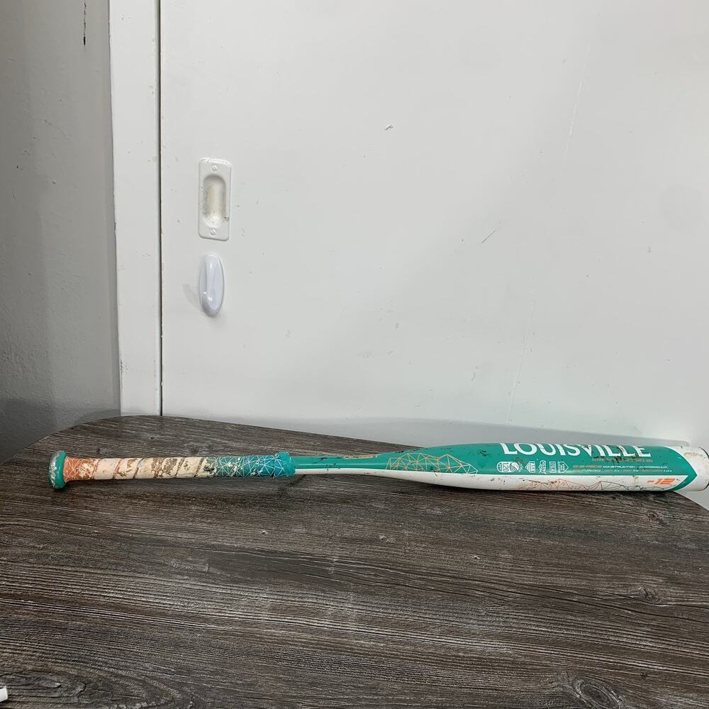 Louisville Slugger Quest -12 Fastpitch WTLFPQU18A12 Bat - 31" USSSA Softball